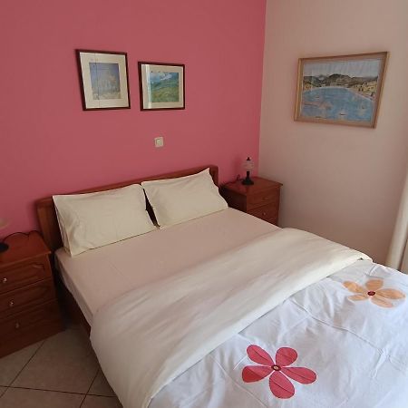 Thalia Apartment In Kalamata, 15' Walk From The City Center And The Beach Экстерьер фото