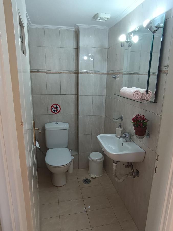Thalia Apartment In Kalamata, 15' Walk From The City Center And The Beach Экстерьер фото