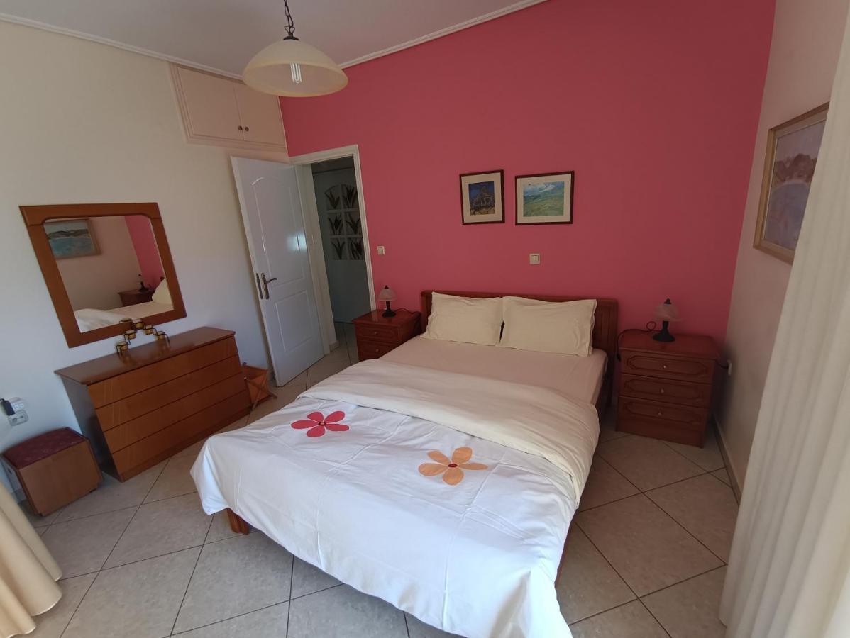 Thalia Apartment In Kalamata, 15' Walk From The City Center And The Beach Экстерьер фото